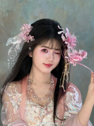 宥拉