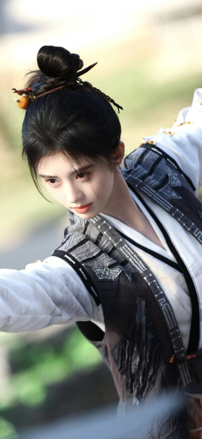鞠婧祎《千香》姜黎非