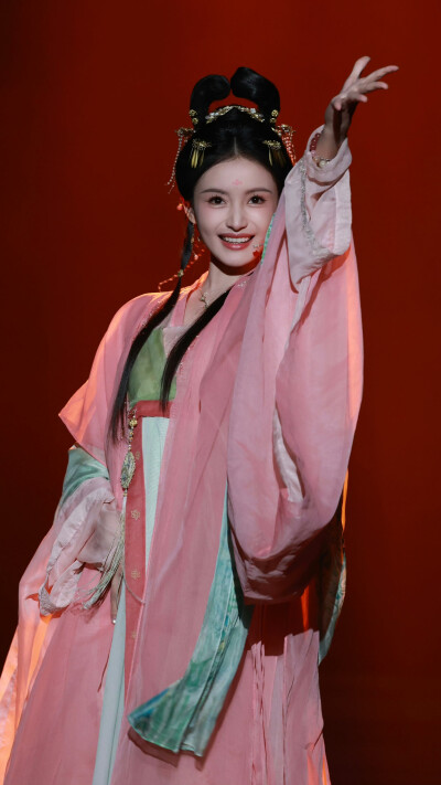 盛世天下 林小宅