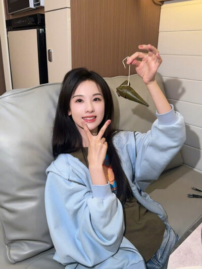 陈都灵