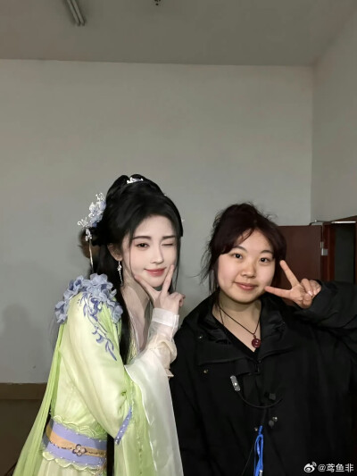 鞠婧祎