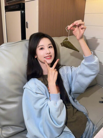 陈都灵
