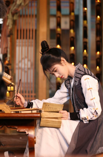 鞠婧祎