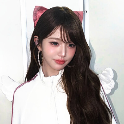 张元英