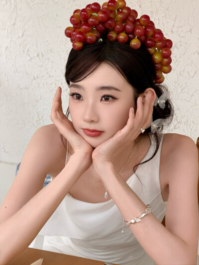 张艺凡