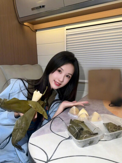 陈都灵