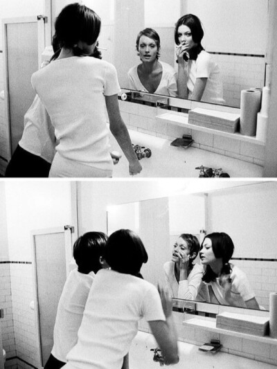 Shalom Harlow, Amber Valleta