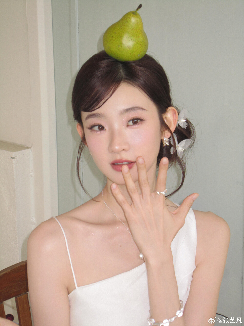 张艺凡