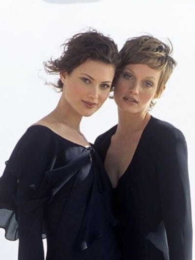 Shalom Harlow, Amber Valleta