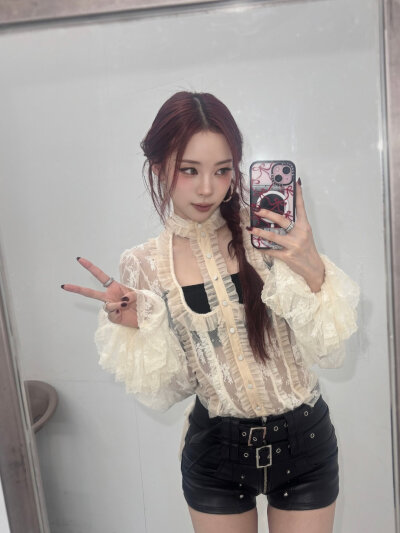 罗潾 narin