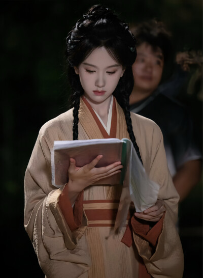翘楚