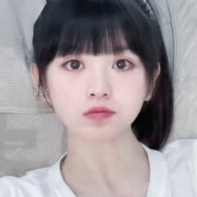 卢晚晚大口吃！