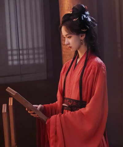 翘楚