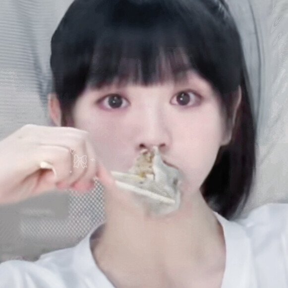 卢晚晚大口吃！