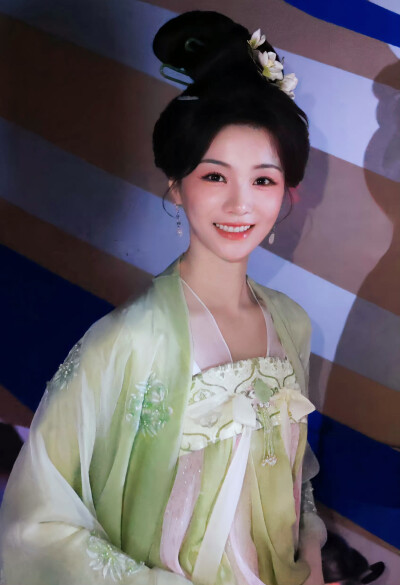 胡意旋