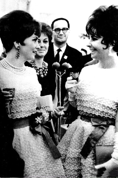 Elizabeth Taylor ​​​与吉娜.劳伦勃利吉塔撞衫