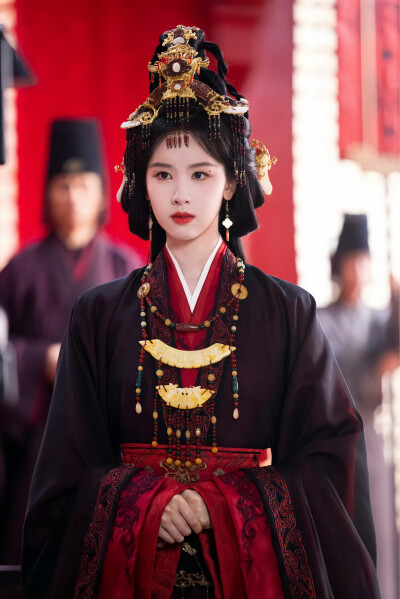 翘楚