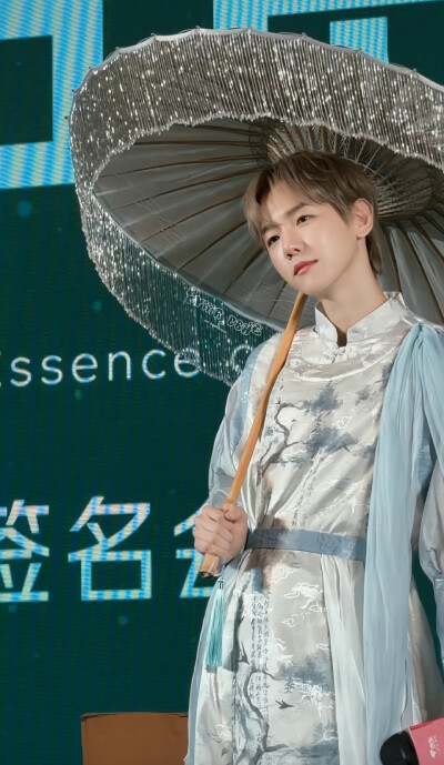 边伯贤
