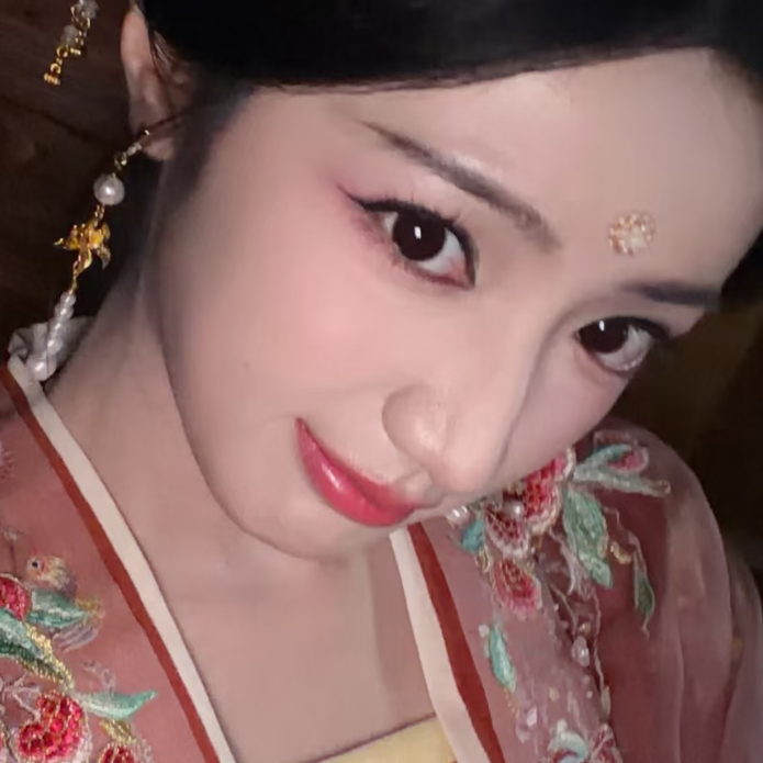 素净一张脸