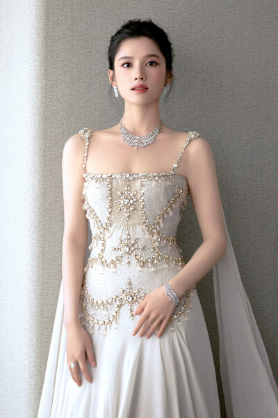 张婧仪