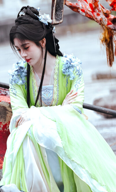 鞠婧祎