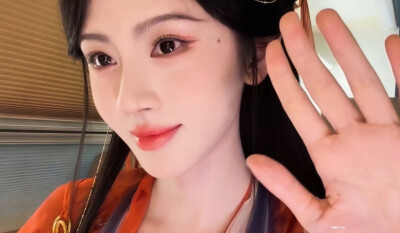 鞠婧祎