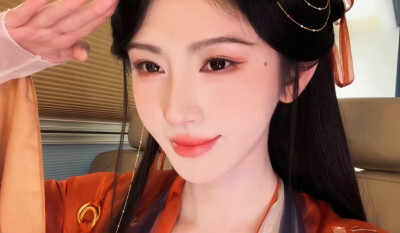 鞠婧祎