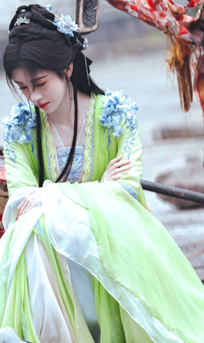 鞠婧祎