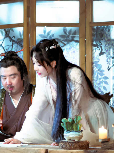 杨紫 