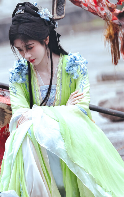 鞠婧祎