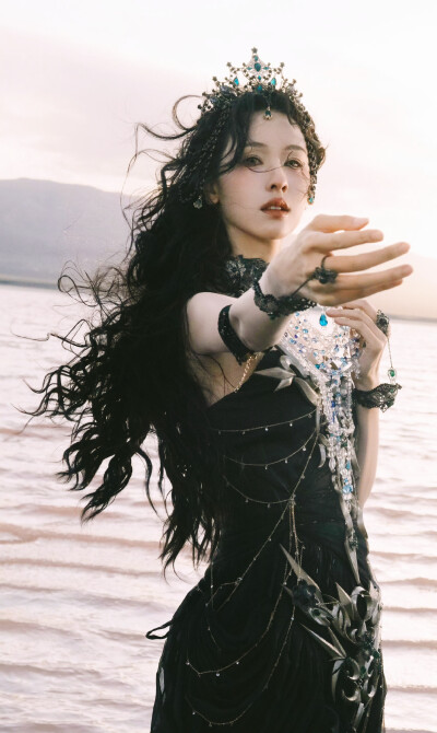 陈都灵