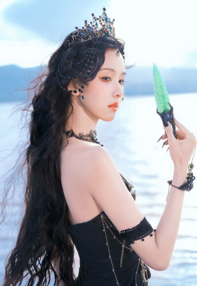 陈都灵