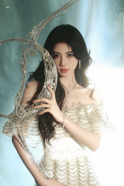 鞠婧祎