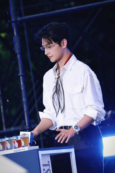 杨洋