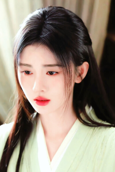 鞠婧祎