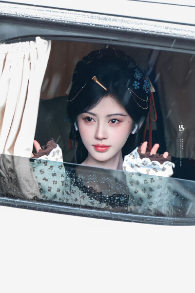 鞠婧祎