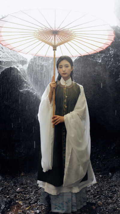 张雅钦