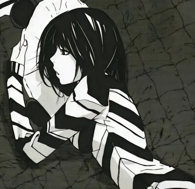 女