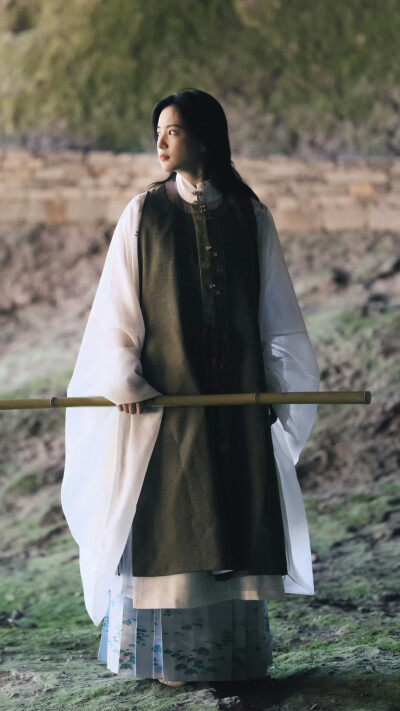 张雅钦