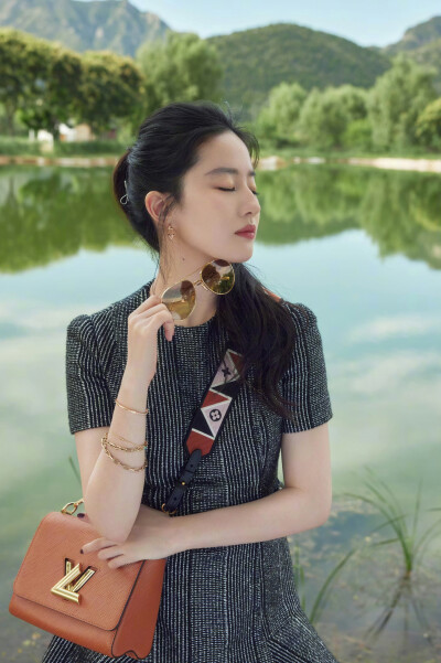 刘亦菲