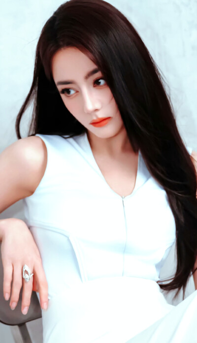 迪丽热巴