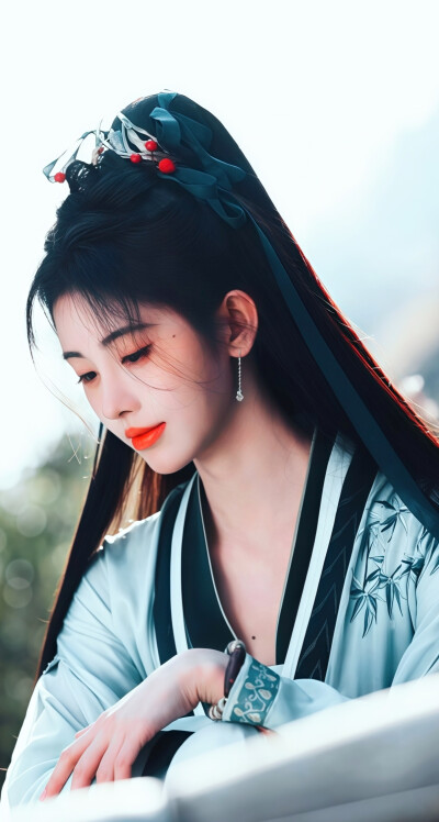 鞠婧祎