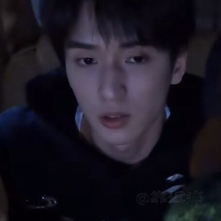严浩翔