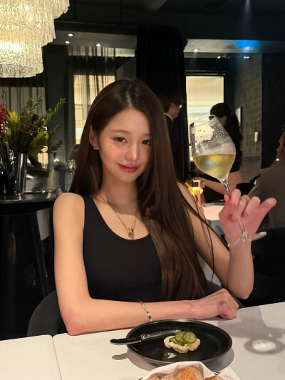 张元英 wonyoung