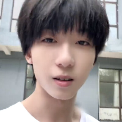 又黑白配了