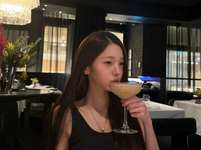 张元英 wonyoung