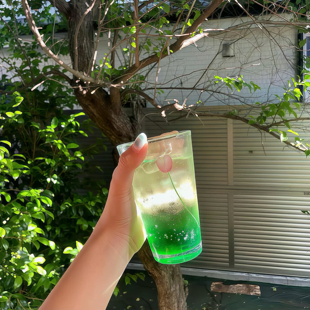 图源ks：偷喝汽水