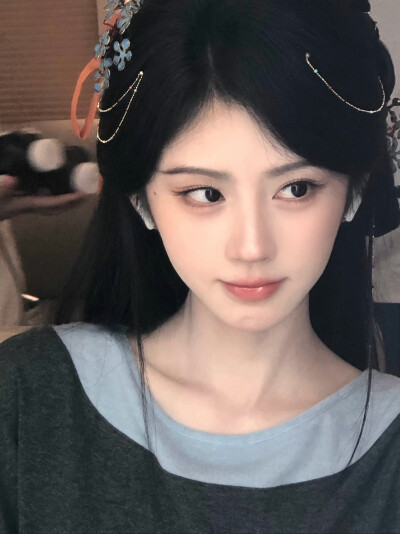 鞠婧祎