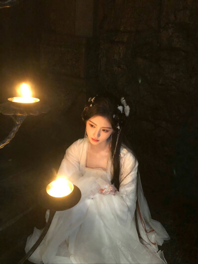 鞠婧祎
