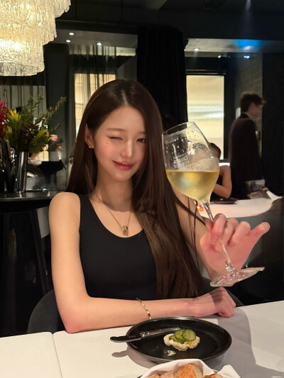 张元英 wonyoung